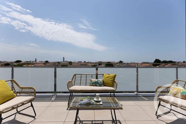 Appartement F4 à vendre  4 pièces - 103,80 m 2   ST GILLES CROIX DE VIE  - 85