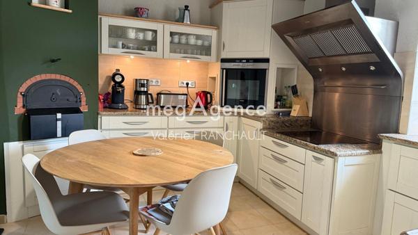 Maison à LUCON, 85400 - 10 pièces 211m²