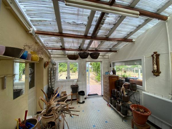 THOUARS (79) Maison à rénover de plain pied -70m2-2 chambres-grand jardin clos avec puits
