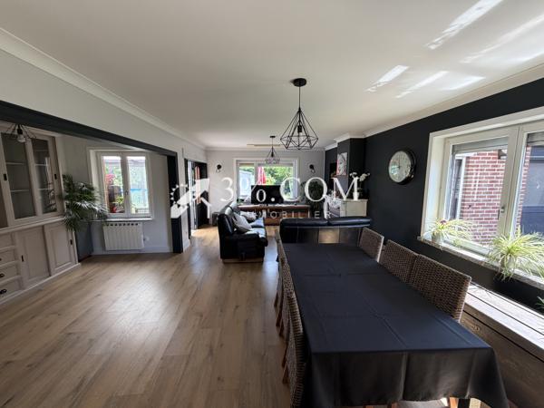 Maison
                                                                                                                                                                                                                                                                                                                        6 pièce(s)                                                                                                                                                                                                          3 chambre(s)                                                                                                                                                                                                          180  m²