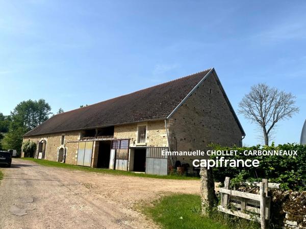 ENSEMBLE DE GRANGES ET TERRES – PLUS DE 7 HECTARES – ENTRE POUILLY-EN-AUXOIS ET SAULIEU