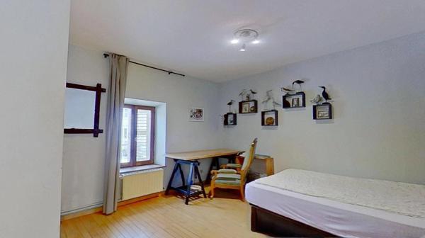 Moyen : Maison à vendre 5 pièces, terrasse & sous-sol - Visite virtuelle sur demande