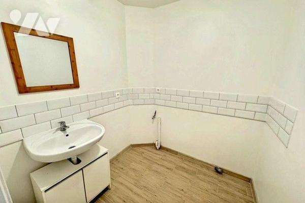 A vendre Ensemble immobilier Moëlan-sur-Mer (29)

Situé au calme, au coeur du bourg, cet ense...