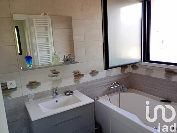 Maison à vendre 5 pièces 111 m² Saint-Aubin-d'Aubigné