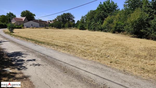 Terrain à SAULCET, 03500 - 1732m²