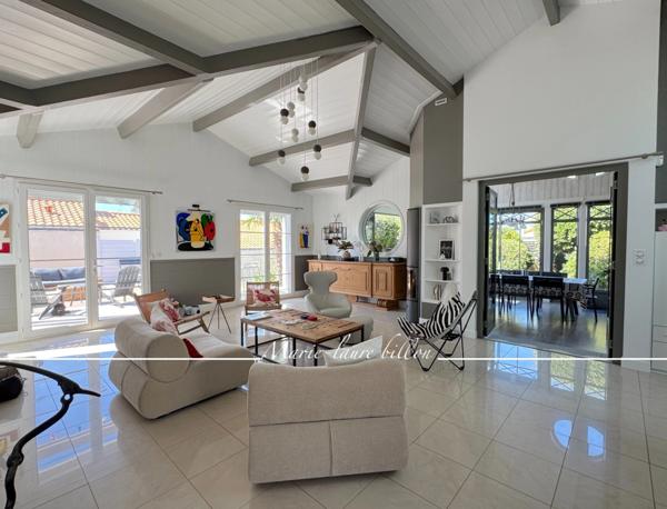 Maison à vendre 5 pièces SAINT HILAIRE DE RIEZ (85), à deux pas des plages de Sion, plain pied avec garage et jardin clos