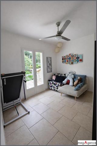 Maison à BORMES-LES-MIMOSAS, 83230 - 5 pièces 145m²