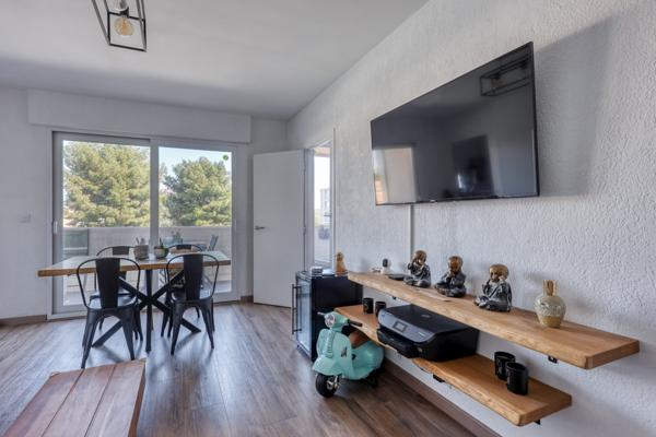 La Ciotat – 3 chambres, balcon et parking – 76 m², fort potentiel