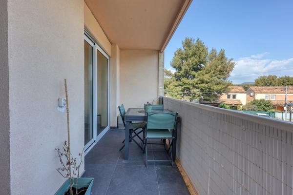 La Ciotat – 3 chambres, balcon et parking – 76 m², fort potentiel