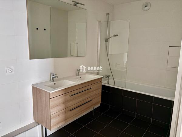 Location Appartement 3 pièces 59.4 m² - Suresnes 92150
