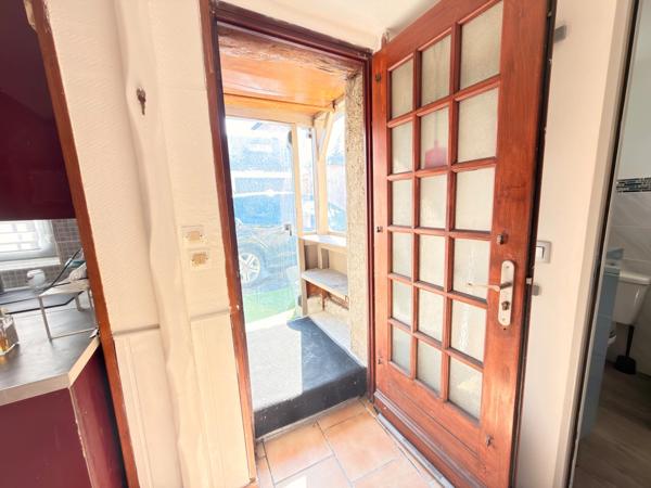 Maison à vendre 2 pièces avec cour et stationnement NOGENT SUR OISE (60)