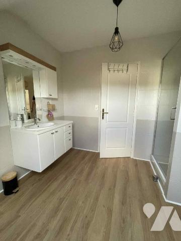 Grande maison familiale 7 chambres sous-sol total piscine chauffée et jardin clos