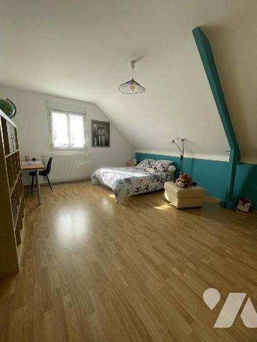 Grande maison familiale 7 chambres sous-sol total piscine chauffée et jardin clos