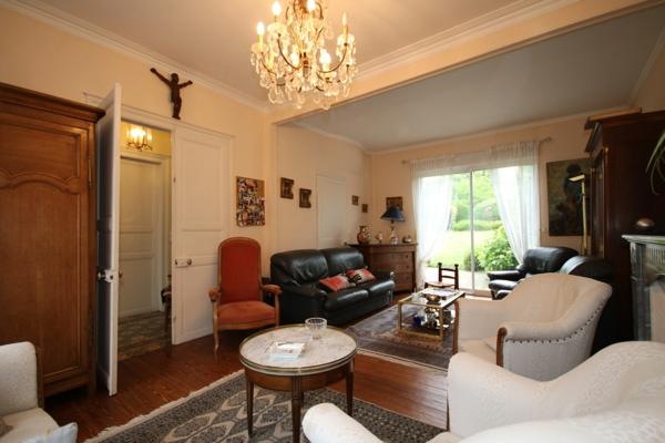 🏡 **Maison de caractère en centre-ville de Oisemont – 5 chambres – Terrain de 1 066 m²**