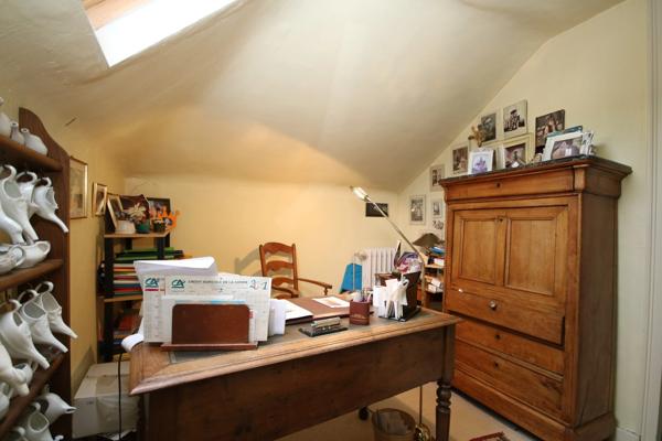 🏡 **Maison de caractère en centre-ville de Oisemont – 5 chambres – Terrain de 1 066 m²**
