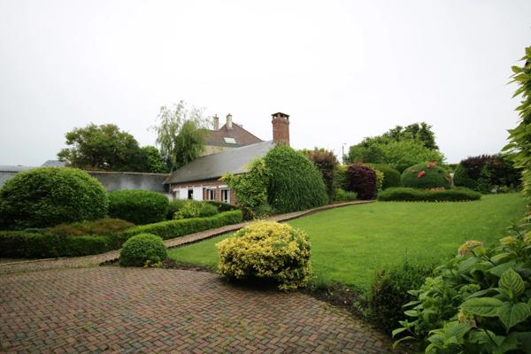 🏡 **Maison de caractère en centre-ville de Oisemont – 5 chambres – Terrain de 1 066 m²**