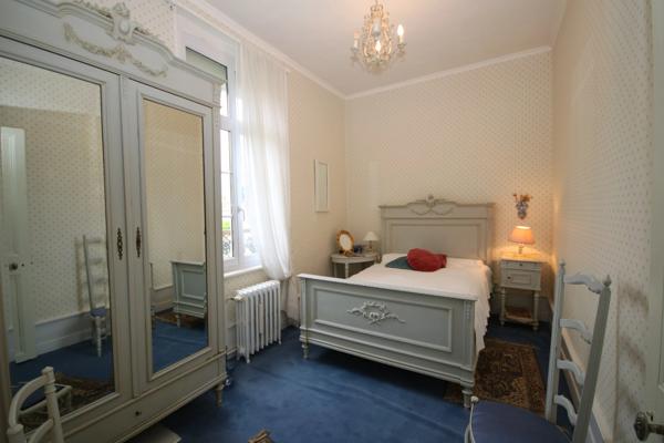 🏡 **Maison de caractère en centre-ville de Oisemont – 5 chambres – Terrain de 1 066 m²**
