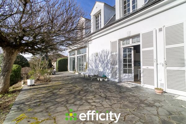 Maison 10 pièces - 223 m² Exclusivité efficity