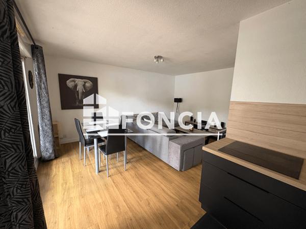 Location Appartement meublé 2 pièces 40.48 m² - 50 AVENUE DES LILAS Pau 64000
