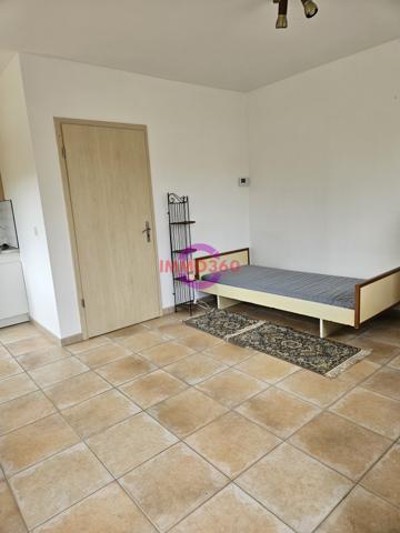 À Areines, Studio meublé de 24m² à louer