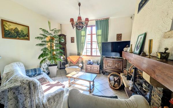 Maison à vendre    3 pièces • 88 m2 Saint-Quentin