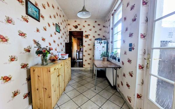 Maison à vendre    3 pièces • 88 m2 Saint-Quentin