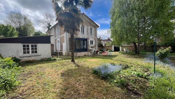Maison à louer au centre ville de Brunoy