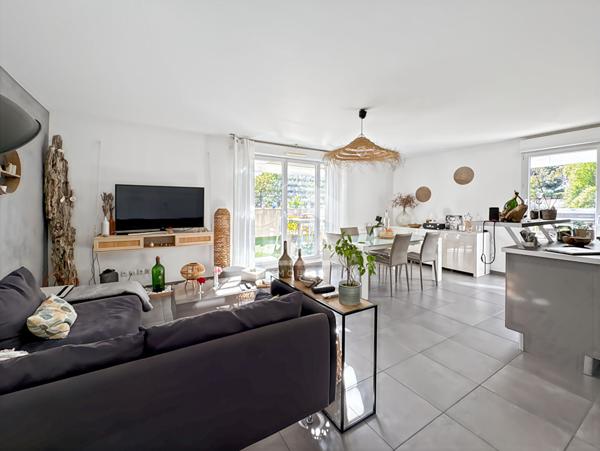 À vendre, T4 88m², Dernier étage, Terrasse 60m², Marseille 13013