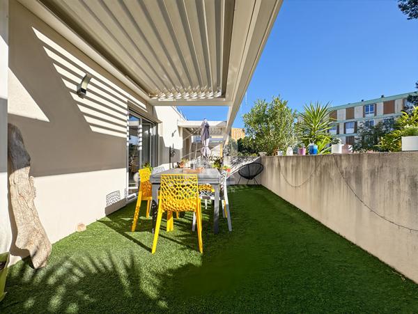 À vendre, T4 88m², Dernier étage, Terrasse 60m², Marseille 13013