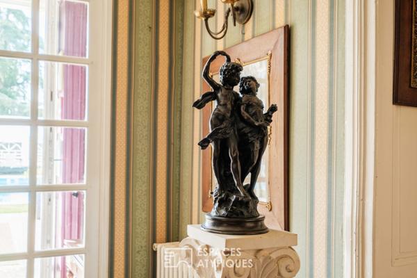 Demeure du XVIIIe siècle, véritable cabinet de curiosités