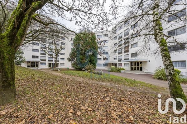 Appartement 3 pièces de 69 m² à Chevilly-Larue (94550)