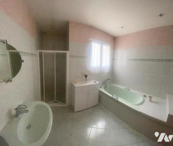 Maison avec terrain attenant