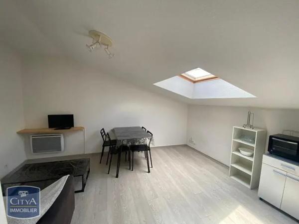 Appartement à louer 2 pièces 27.13m² Poitiers (86000)