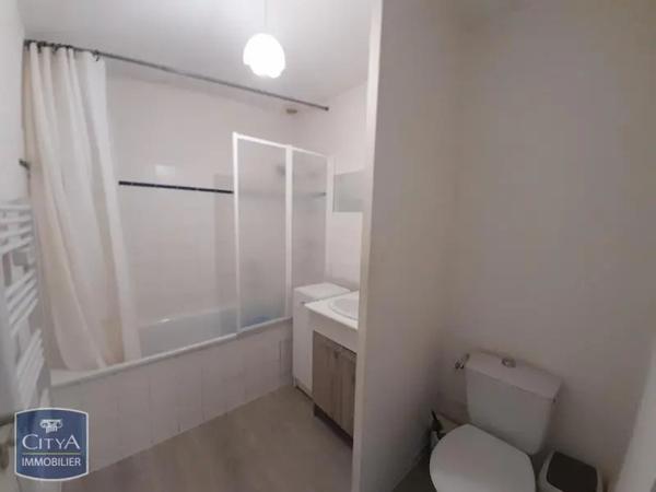 Appartement à louer 2 pièces 27.13m² Poitiers (86000)