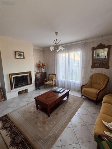 Maison individuelle à vendre à Changé dans la Sarthe (72560), ref : LMY/LE