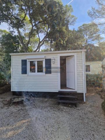 Vente                                                      Terrain
                        
                                         275 m2                     à Fréjus