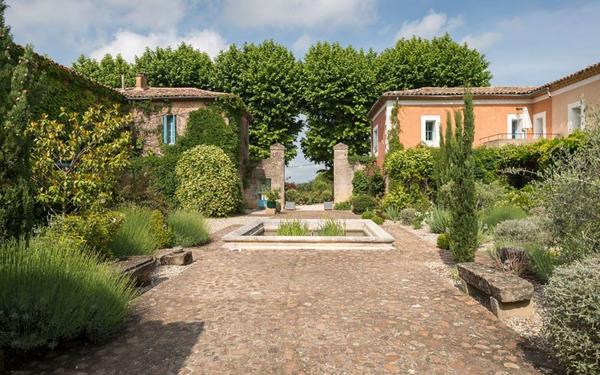 Maison à vendre    21 pièces •  Uzès