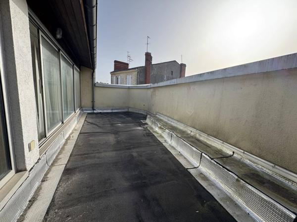 Bordeaux Hyper Centre Appartement T3Duplex terrasse