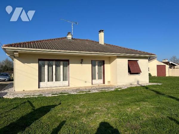 Maison à Vendre à Coutras (33230) en Gironde (33), sur un terrain de 974 m², maison de plain pi...