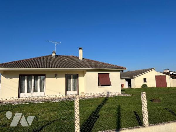 Maison à Vendre à Coutras (33230) en Gironde (33), sur un terrain de 974 m², maison de plain pi...
