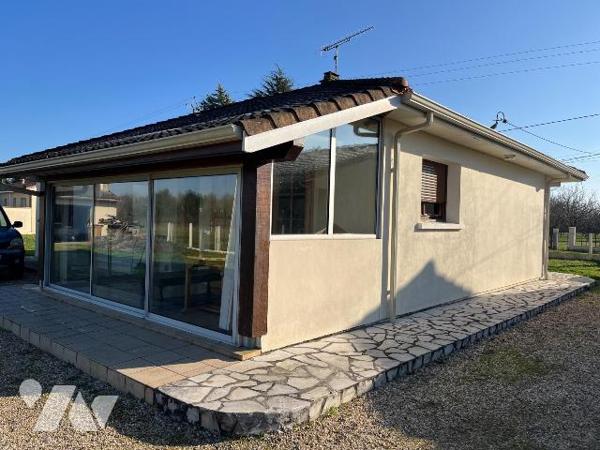 Maison à Vendre à Coutras (33230) en Gironde (33), sur un terrain de 974 m², maison de plain pi...