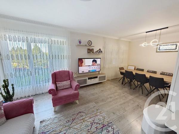 Appartement F3 à vendre  3 pièces - 69,70 m 2   AVIGNON  - 84
