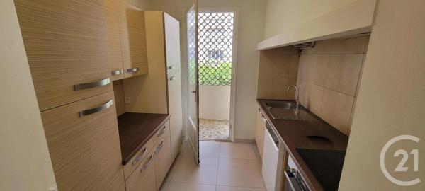 Appartement F3 à vendre  3 pièces - 69,70 m 2   AVIGNON  - 84