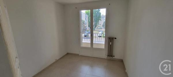 Appartement F3 à vendre  3 pièces - 69,70 m 2   AVIGNON  - 84