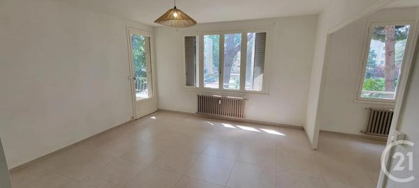 Appartement F3 à vendre  3 pièces - 69,70 m 2   AVIGNON  - 84