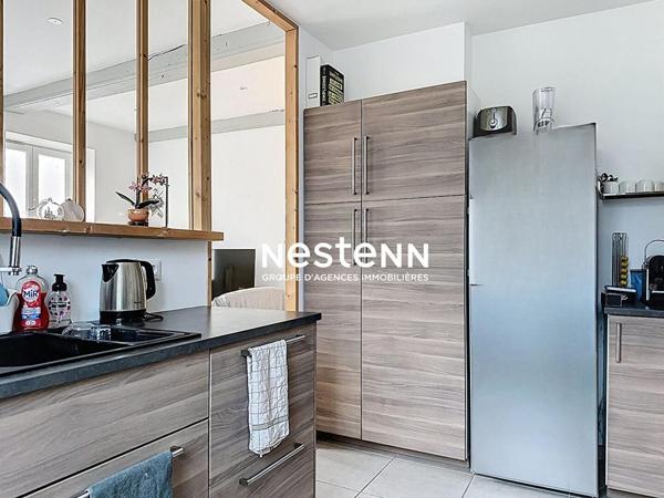 SAINT-MAURICE-DE-BEYNOST MAISON DE VILLE FAMILIALE RÉNOVÉE 4 CHAMBRES AVEC TERRASSE ET STATIONNEMENTS