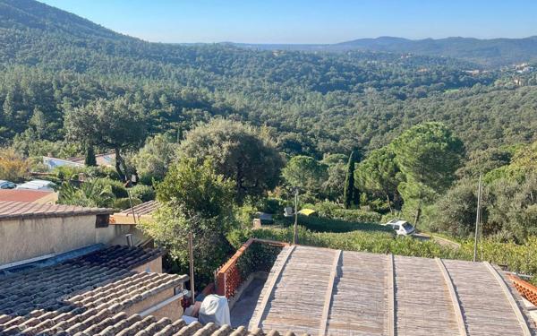 Maison à louer    4 pièces •  La Londe-les-Maures