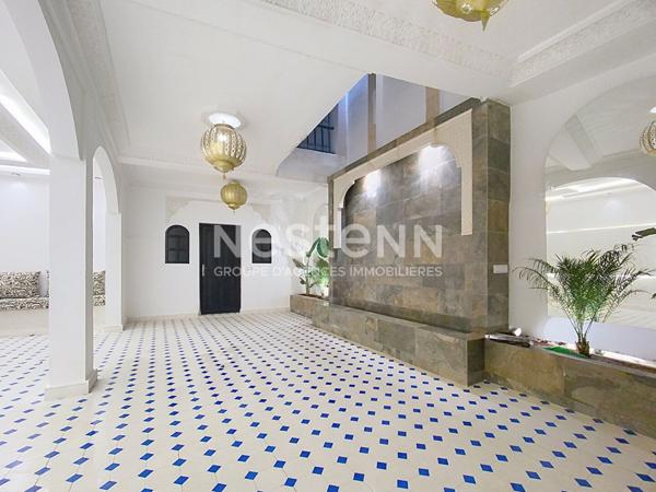 A vendre Superbe Riad Titré Rénové de 4 chambres avec bassin a Bab Aghmat, Marrakech