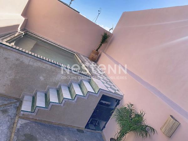 A vendre Superbe Riad Titré Rénové de 4 chambres avec bassin a Bab Aghmat, Marrakech