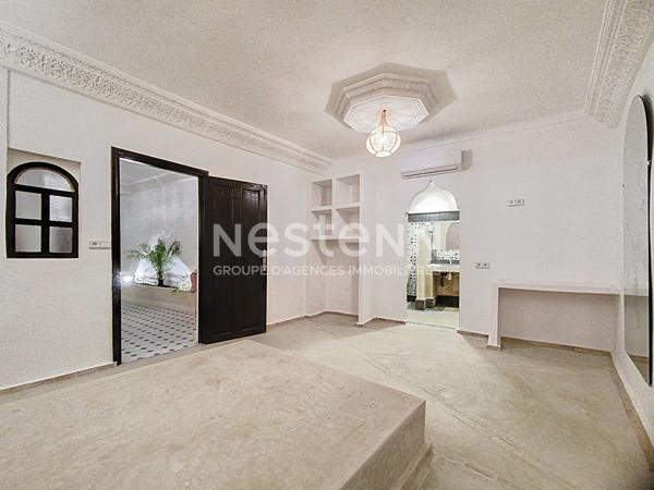 A vendre Superbe Riad Titré Rénové de 4 chambres avec bassin a Bab Aghmat, Marrakech